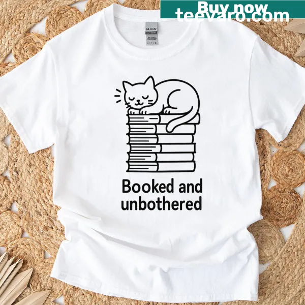 Cute cat and book graphic on a reading lover's T-shirt.