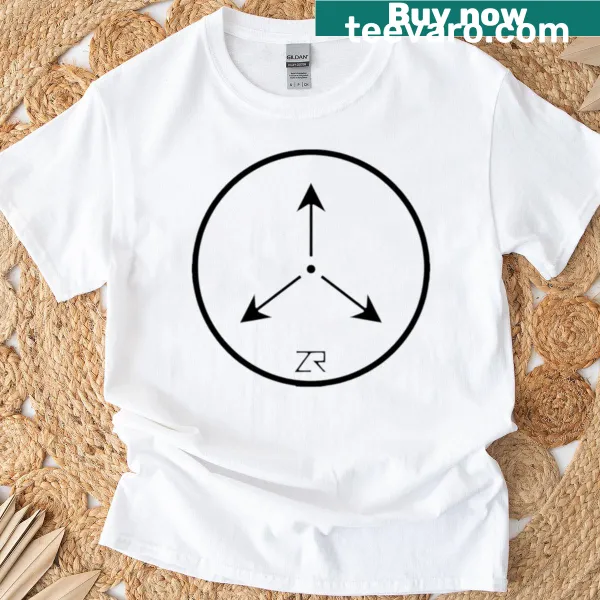 Oversized t-shirt featuring the Zeroreturn brand logo
