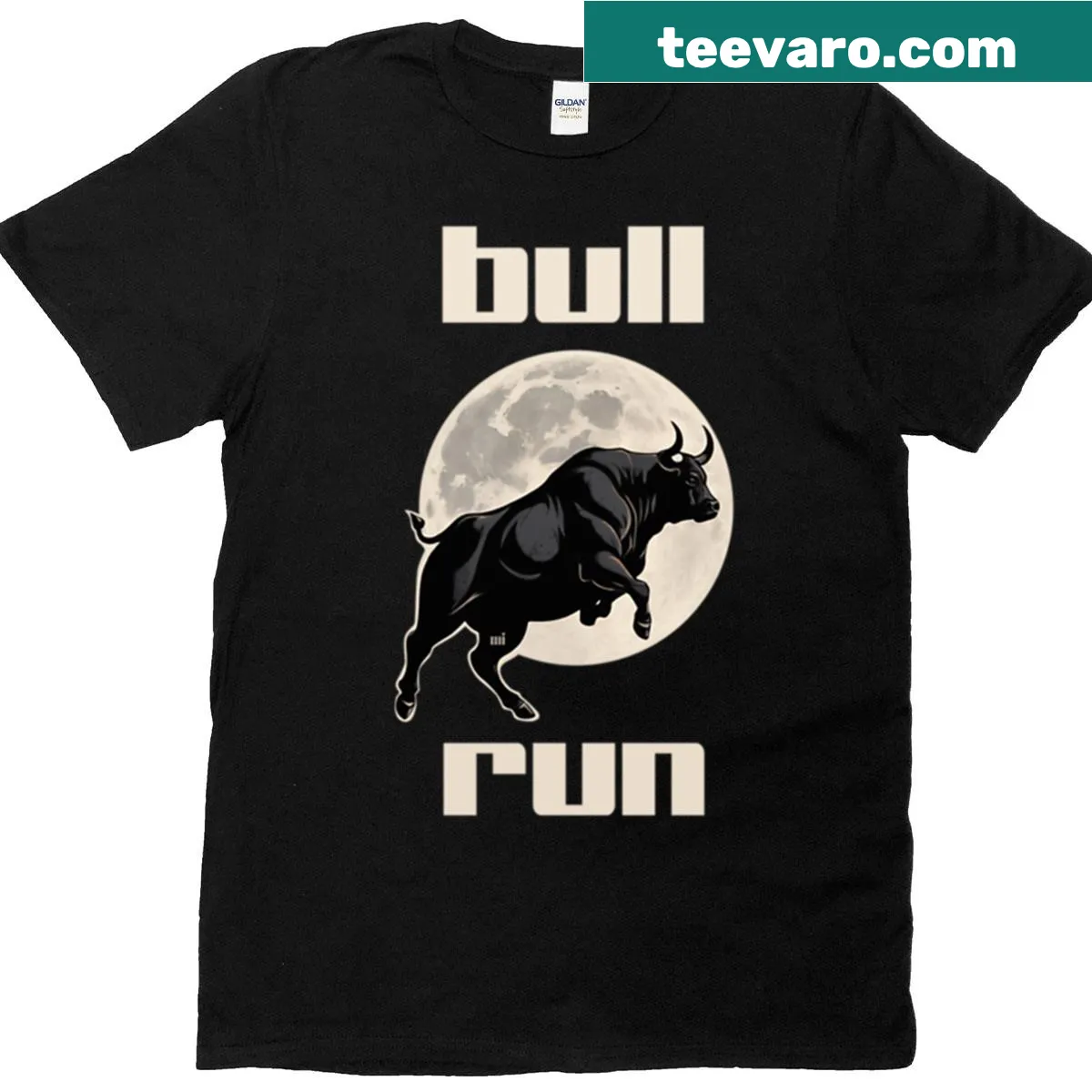 T-shirt with the phrase 'Bull Run To The Moon' symbolizing bullish market trends. — on a men's t-shirt