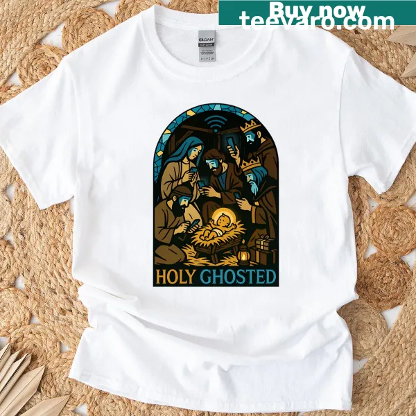 Christmas t-shirt with a nativity scene and smartphone