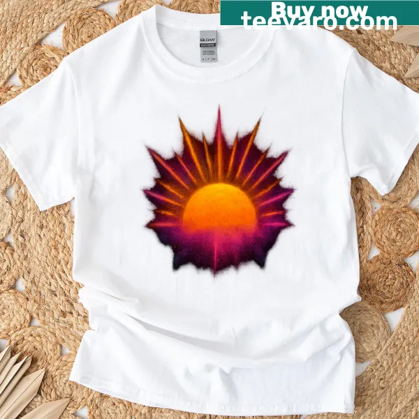 Illustration of sun rays T-shirt