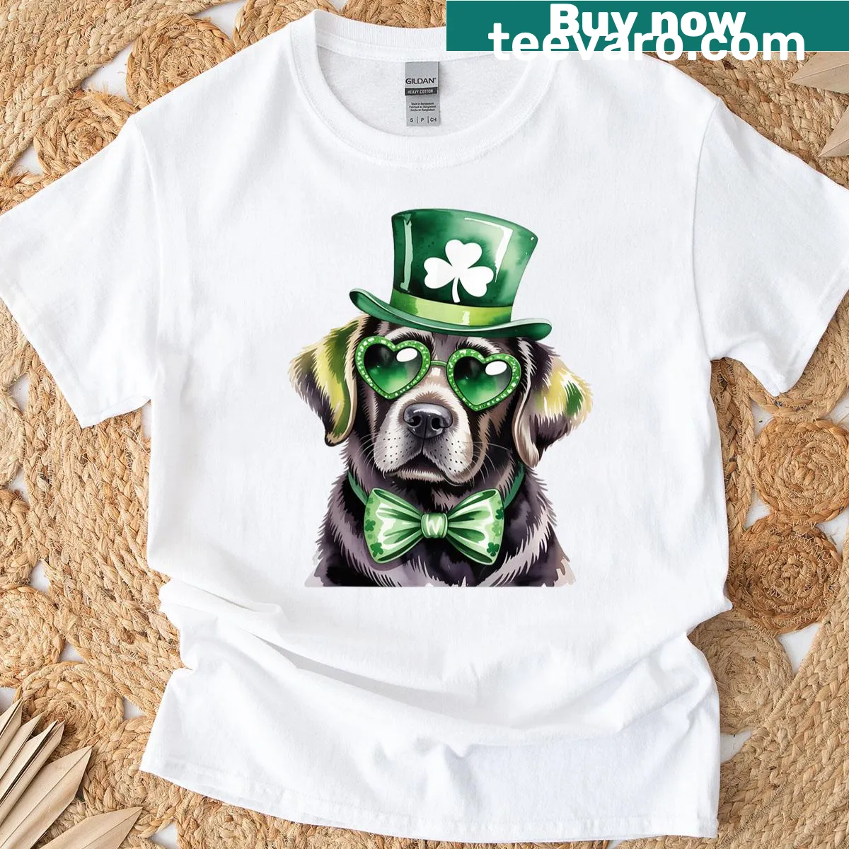 Black Labrador illustration with shamrocks for St. Patrick's Day — on a men's t-shirt