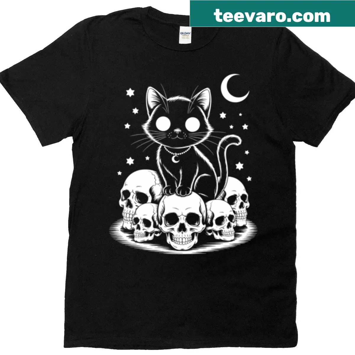 Cute Halloween T-shirt with a kitten in a gothic style — on a men's t-shirt