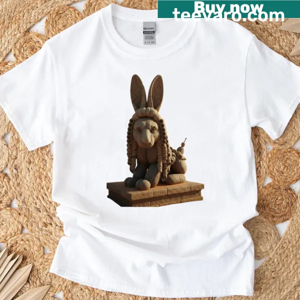 T-shirt featuring an illustration of a sphinx, symbolizing ancient Egypt