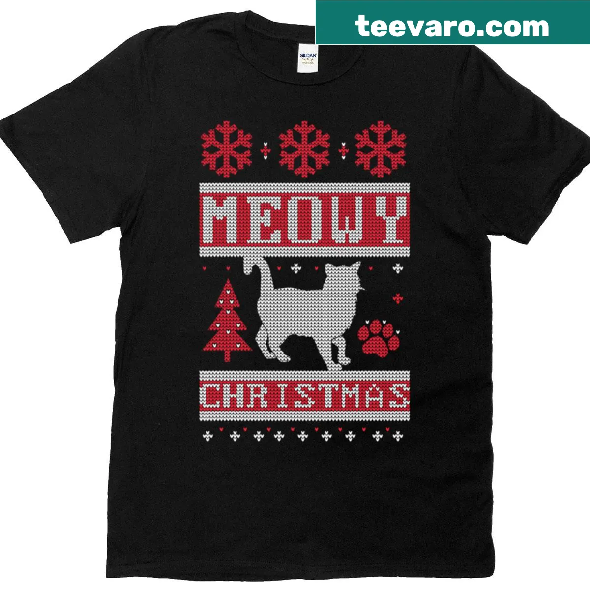 Ugly knitted pattern Christmas T-shirt featuring a cat silhouette — on a men's t-shirt