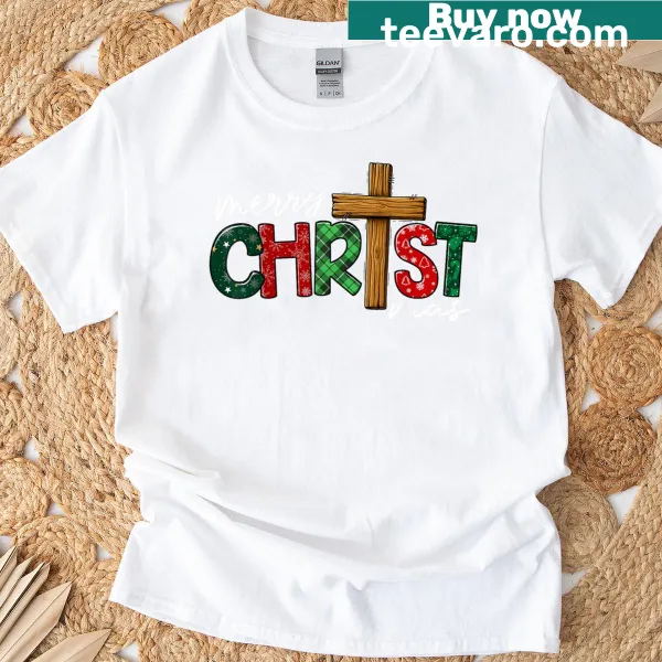 Christmas T-shirt with a wholesome illustration of family and faith