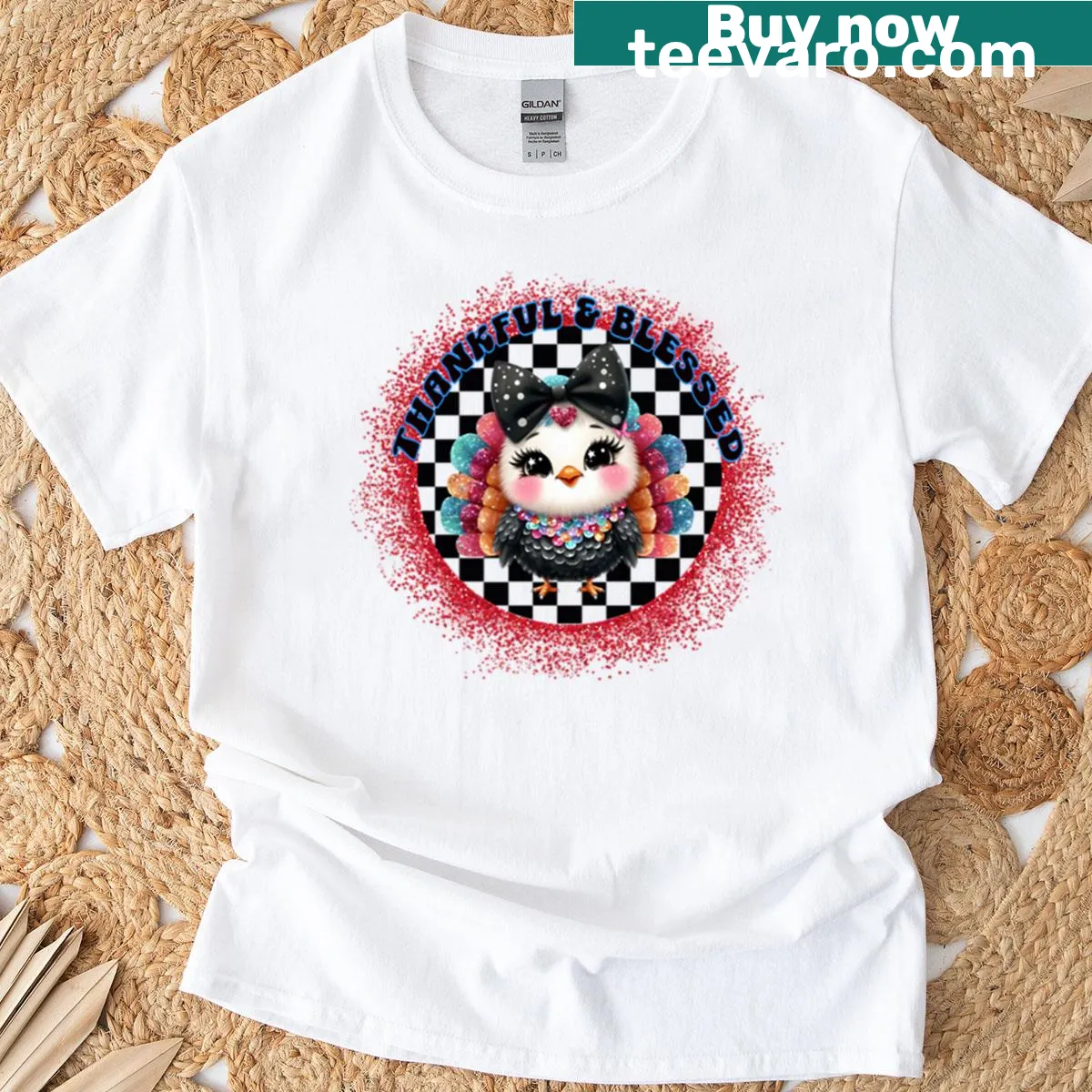 Cartoon turkey illustration with ruby glitter effect for Thanksgiving — on a men's t-shirt