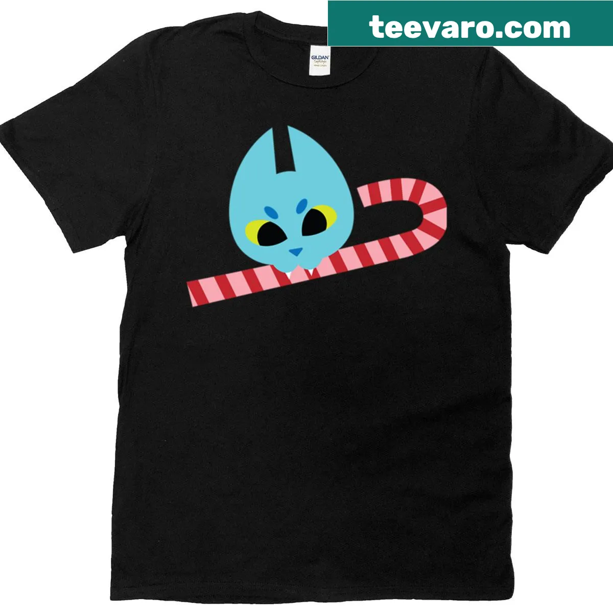 Cute T-shirt with a cat surrounded by candy illustration — on a men's t-shirt