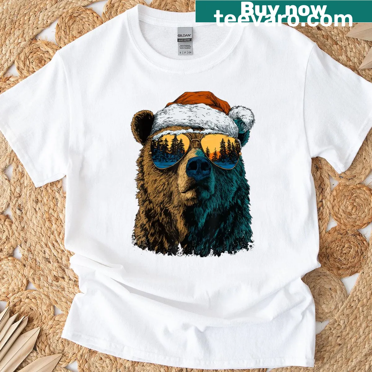 Cute bear in sunglasses and Santa hat on a snowy Christmas t-shirt — on a men's t-shirt