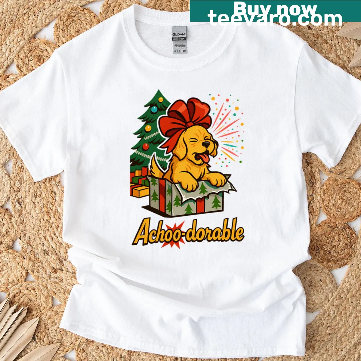 Cute illustration of a golden retriever puppy for Christmas — on a men's t-shirt