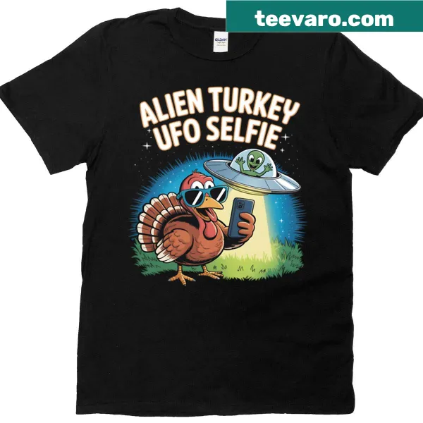 Funny alien turkey selfie design on oversized T-shirt