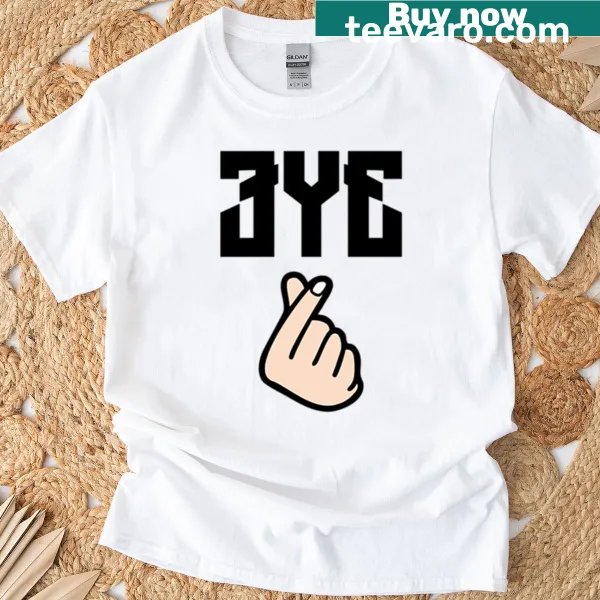 Fitted t-shirt with '3ye' hand sign graphic for Kpop fans.