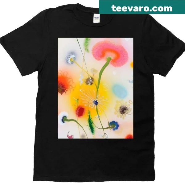 Imaginative t-shirt depicting a Fantasy Space War scene