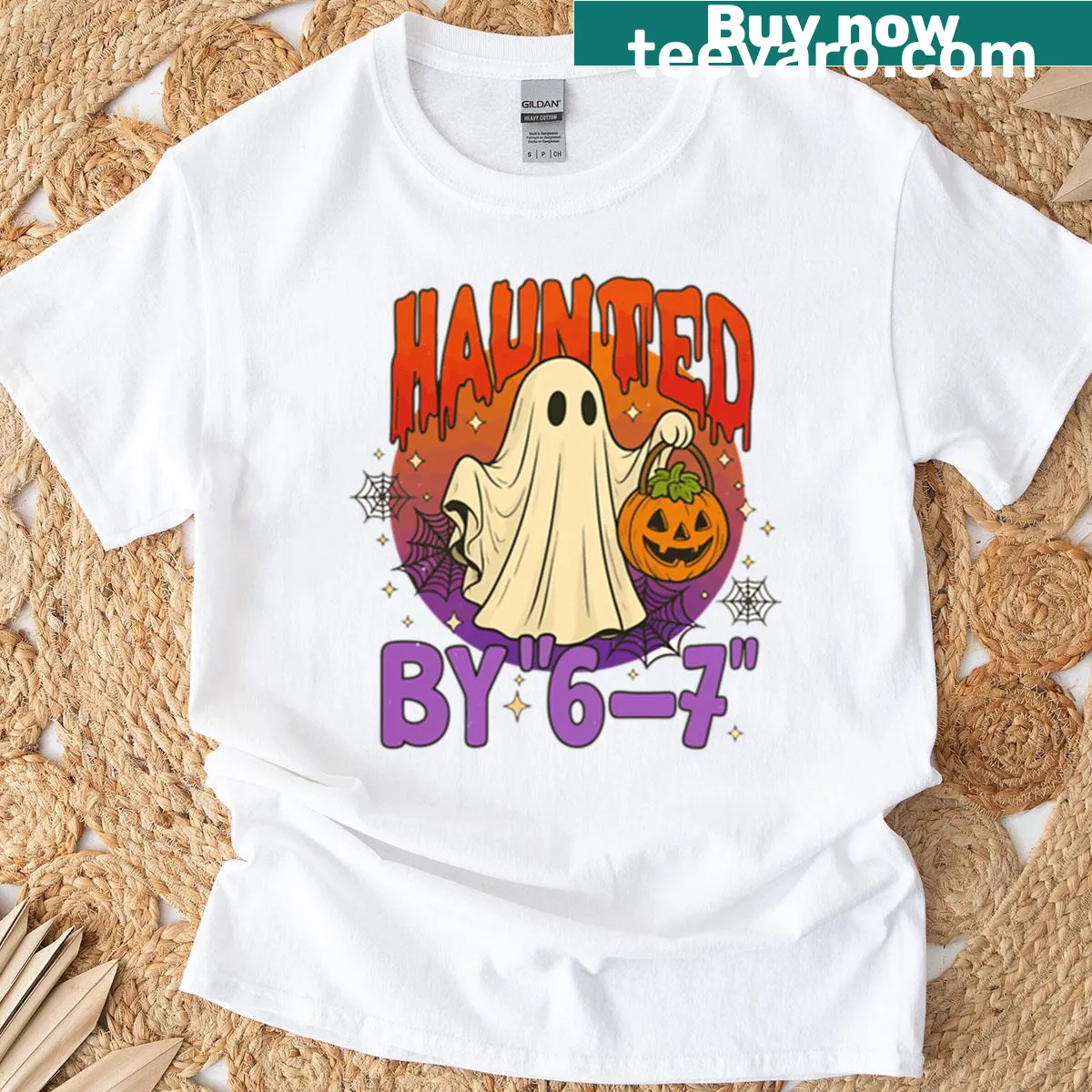 Cartoon ghosts and pumpkins on a Halloween t-shirt — on a men's t-shirt