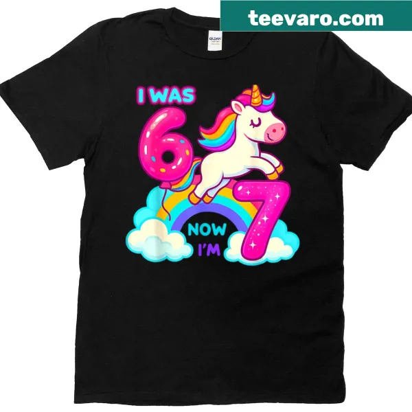 Unicorn dabbing with I Was Six Now I'm Seven text on a birthday t-shirt