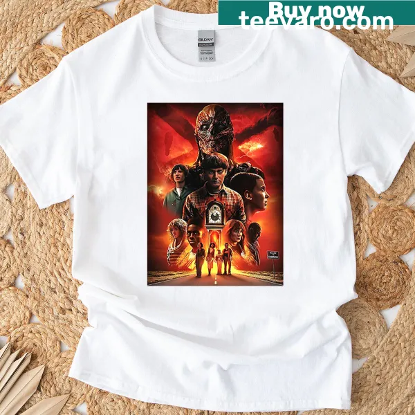 Oversized t-shirt with high-definition Stranger Things 5 design