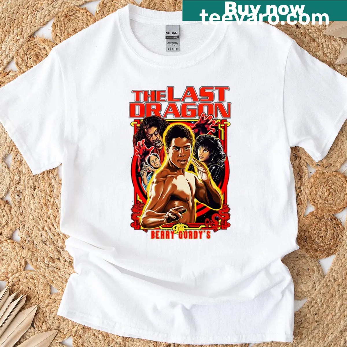 Bold typography oversized t-shirt with Master Of Kung Fu slogan. — on a men's t-shirt