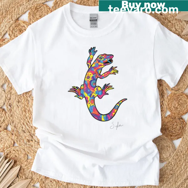 Cartoon T-shirt with a funny lizard graphic