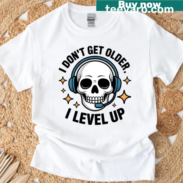 Skull and headset graphic for gamers on T-shirt