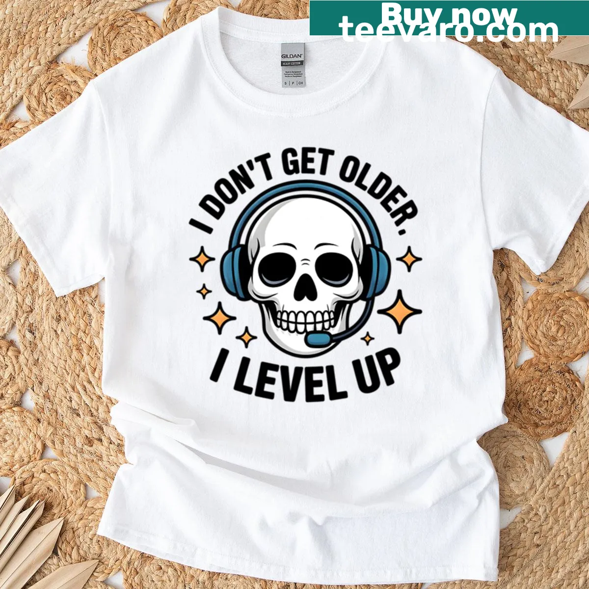 Skull and headset graphic for gamers on T-shirt — on a men's t-shirt