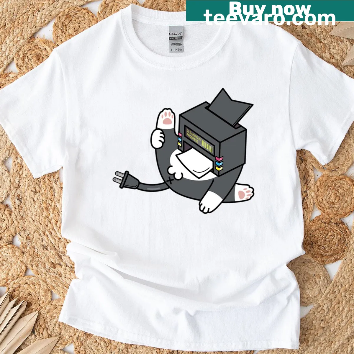 Cartoon cat helping with printing on a t-shirt — on a men's t-shirt