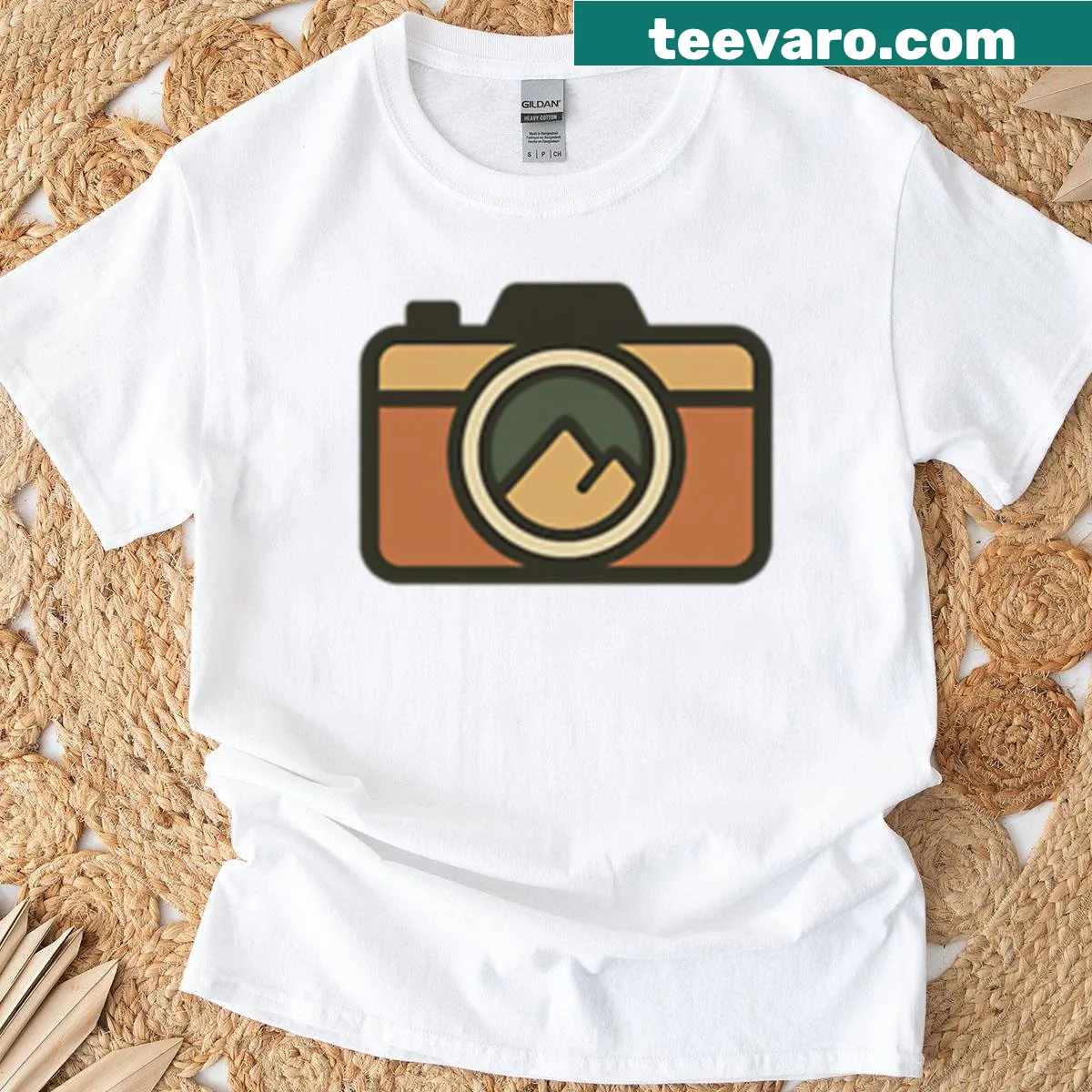 Illustration of a retro camera with mountain scenery on a T-shirt — on a men's t-shirt