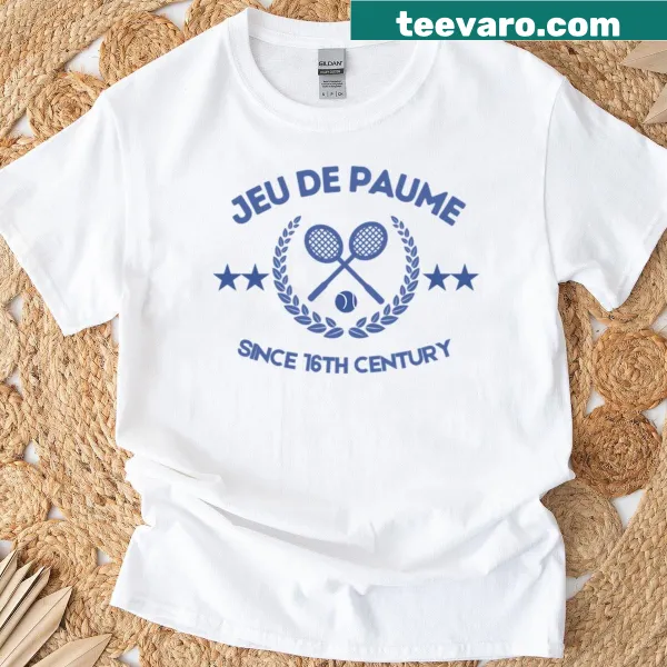 Vintage tennis t-shirt featuring a classic tennis racket graphic
