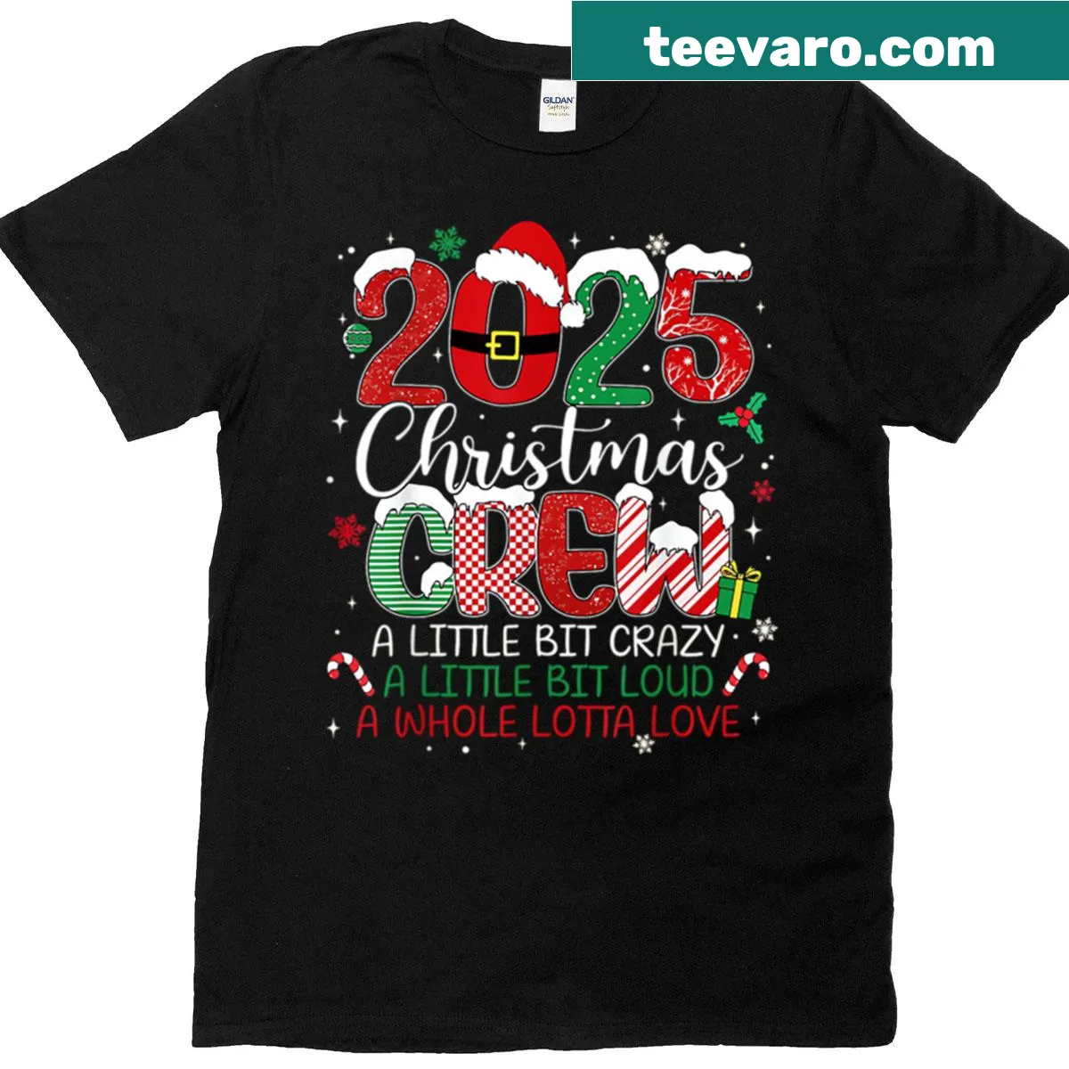 Oversized T-shirt with text 'Christmas Cruise Crew 2025' for family gatherings — on a men's t-shirt