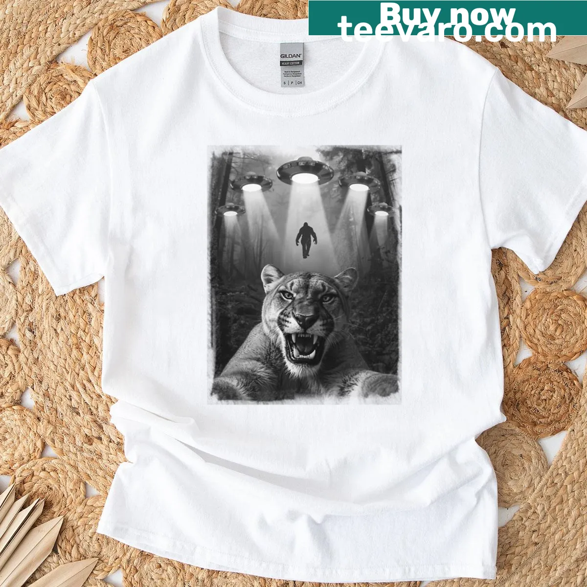 Funny mountain lion selfie with UFOs in retro pop art style — on a men's t-shirt