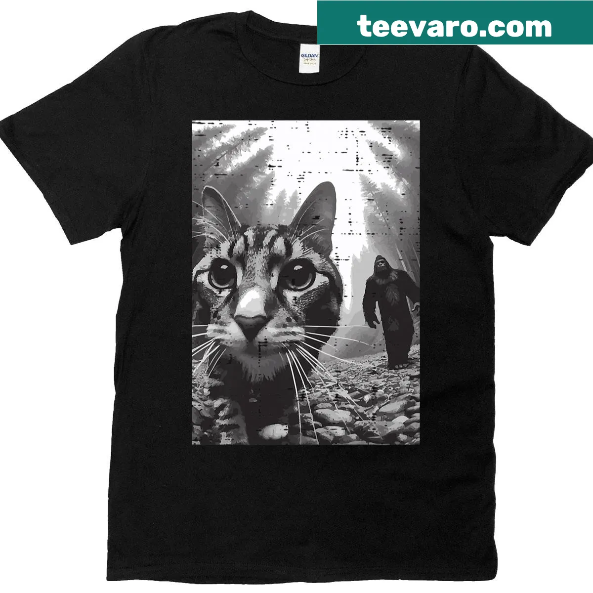 Funny t-shirt with cat as Bigfoot taking a selfie — on a men's t-shirt