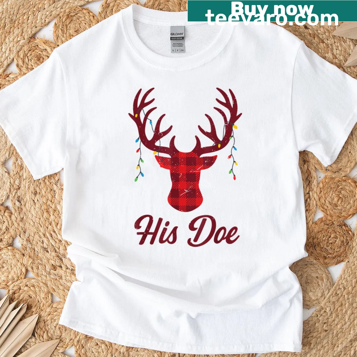 Couple deer graphic on a festive Christmas T-shirt for women — on a men's t-shirt