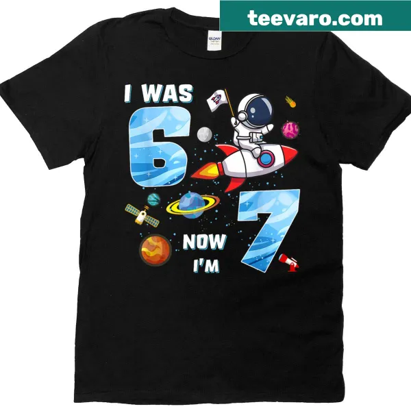 Funny astronaut birthday t-shirt marking the transition from 6 to 7