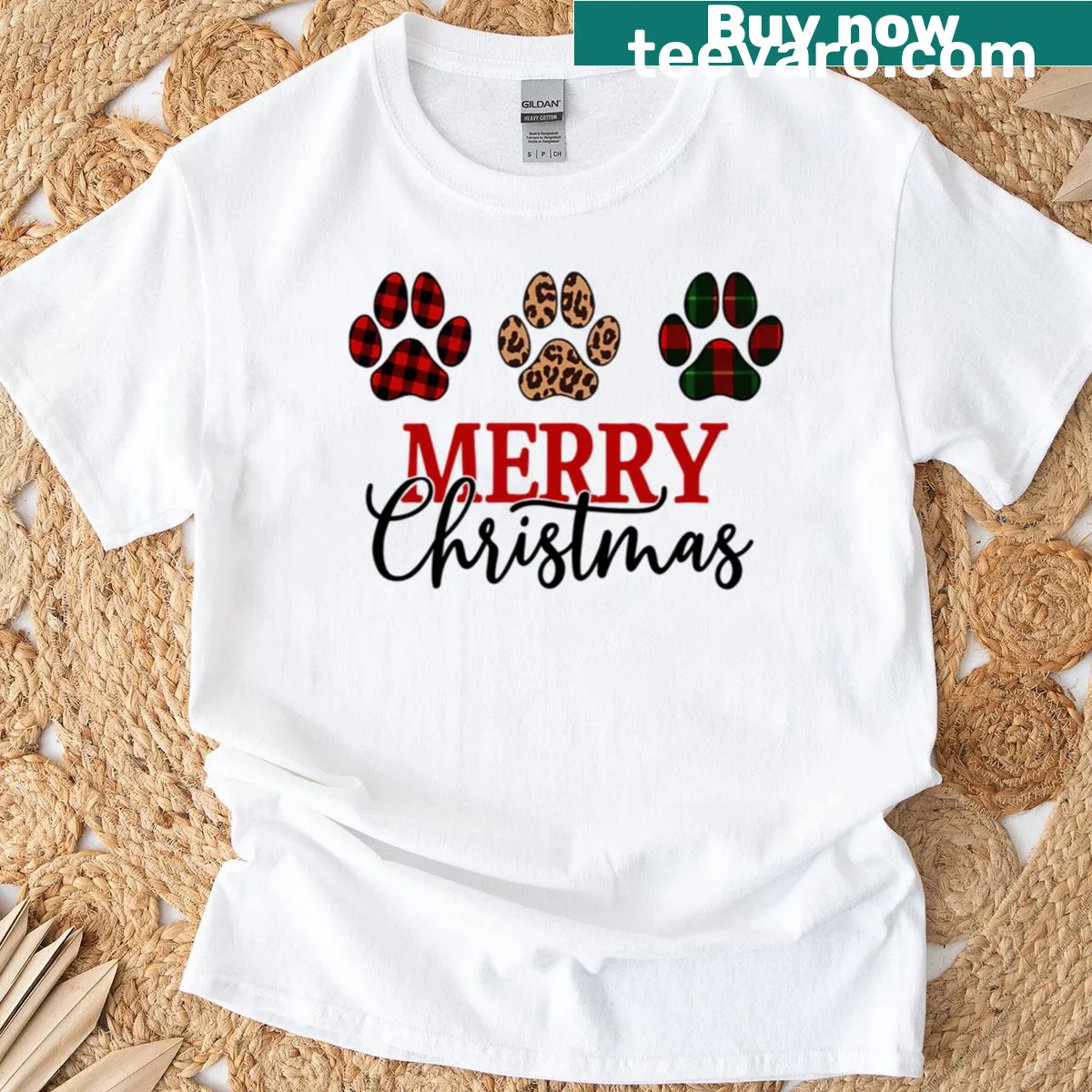 Paw prints in buffalo plaid on a Christmas tee for pet lovers — on a men's t-shirt