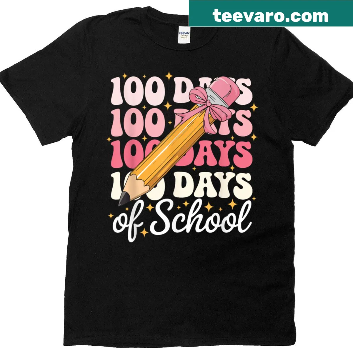 Girls T-shirt with a cute bow design celebrating 100 days of school — on a men's t-shirt