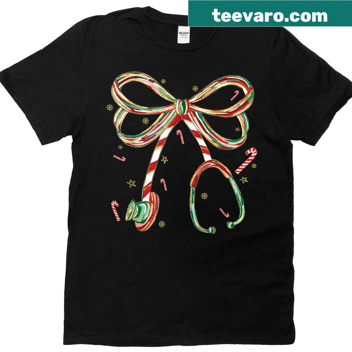 Illustrated candy cane and stethoscope Christmas t-shirt for nurses — on a men's t-shirt