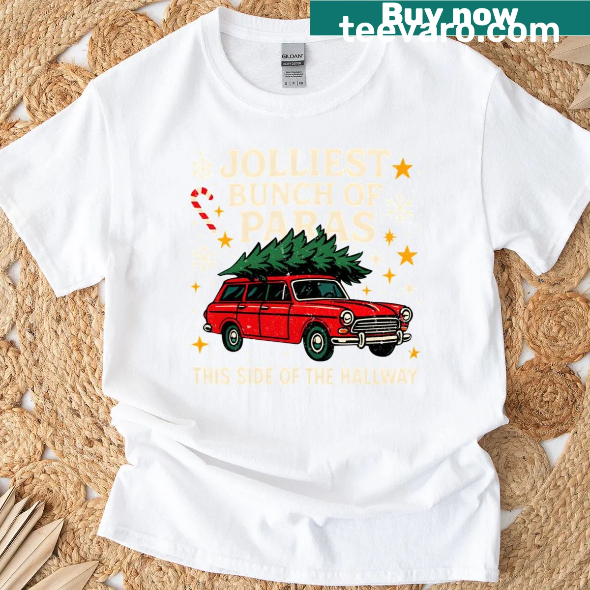 Vintage Christmas design with the phrase Jolliest Bunch Of Paras — on a men's t-shirt