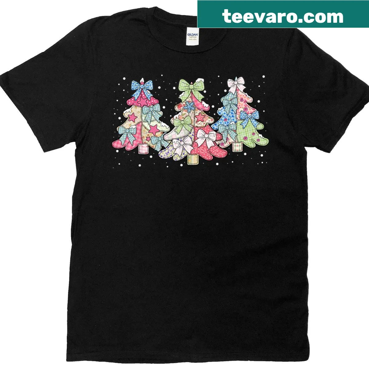 Vintage patchwork Christmas tree design — on a men's t-shirt