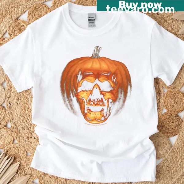 Cartoon pumpkin with a big face on Halloween T-shirt