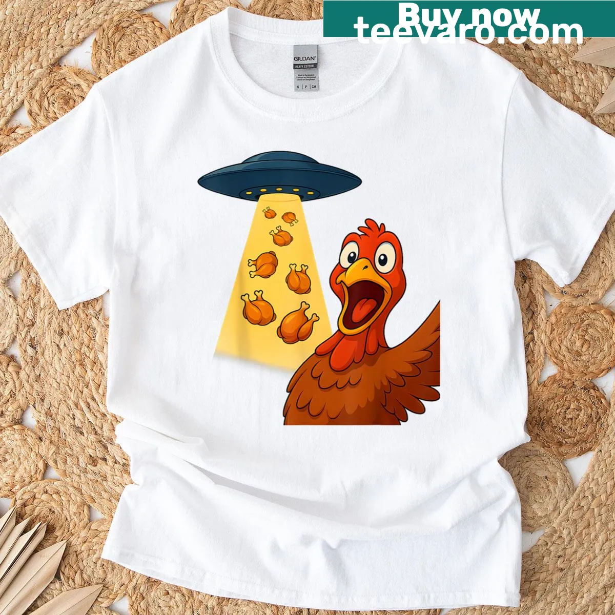 Funny Thanksgiving turkey selfie with alien UFO t-shirt — on a men's t-shirt
