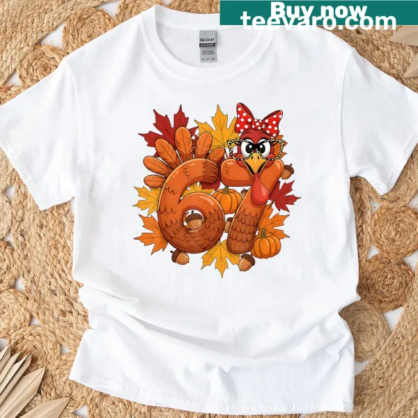 Funny Thanksgiving turkey with leopard print glasses t-shirt