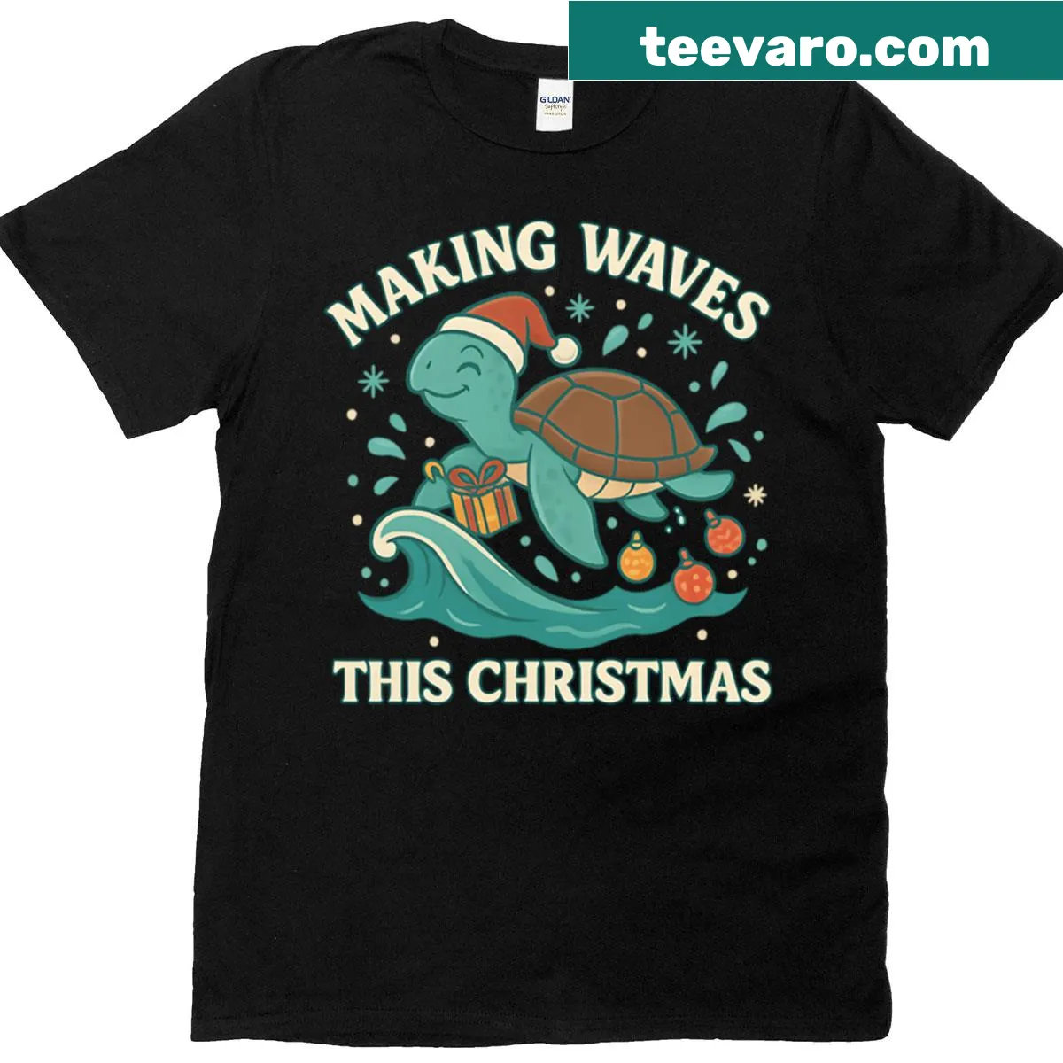 Oversized T-shirt with a funny turtle graphic for Christmas — on a men's t-shirt
