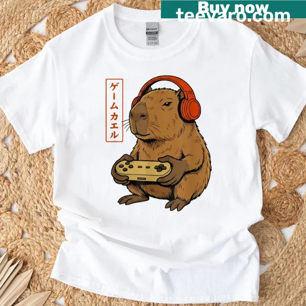 Funny gaming T-shirt with capybara art
