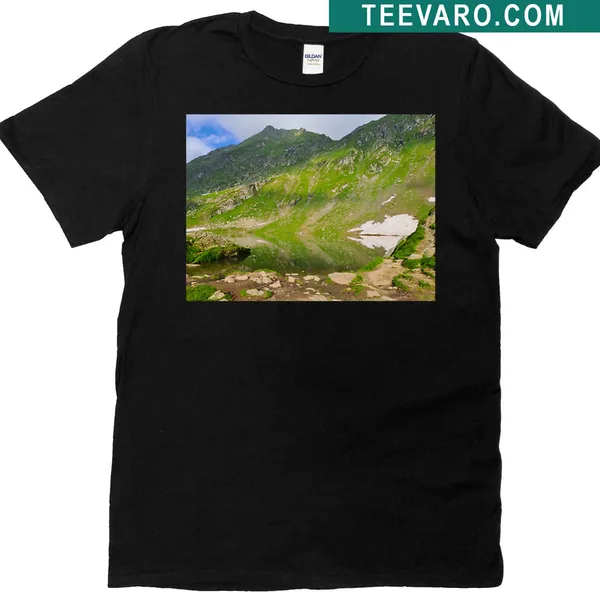 Illustration of Balea Lake and surrounding mountains on a T-shirt