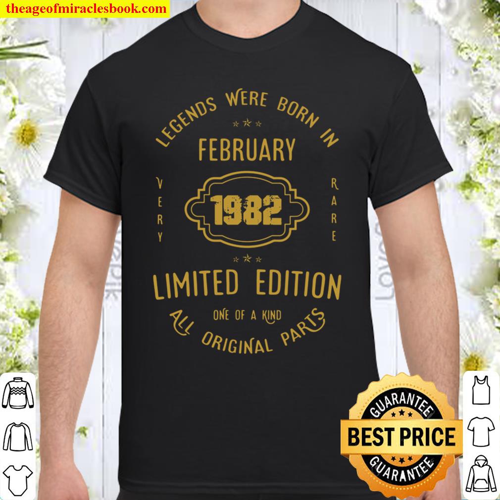 39 Years Birthday – Legends Are Born In February 1982 T-Shirt