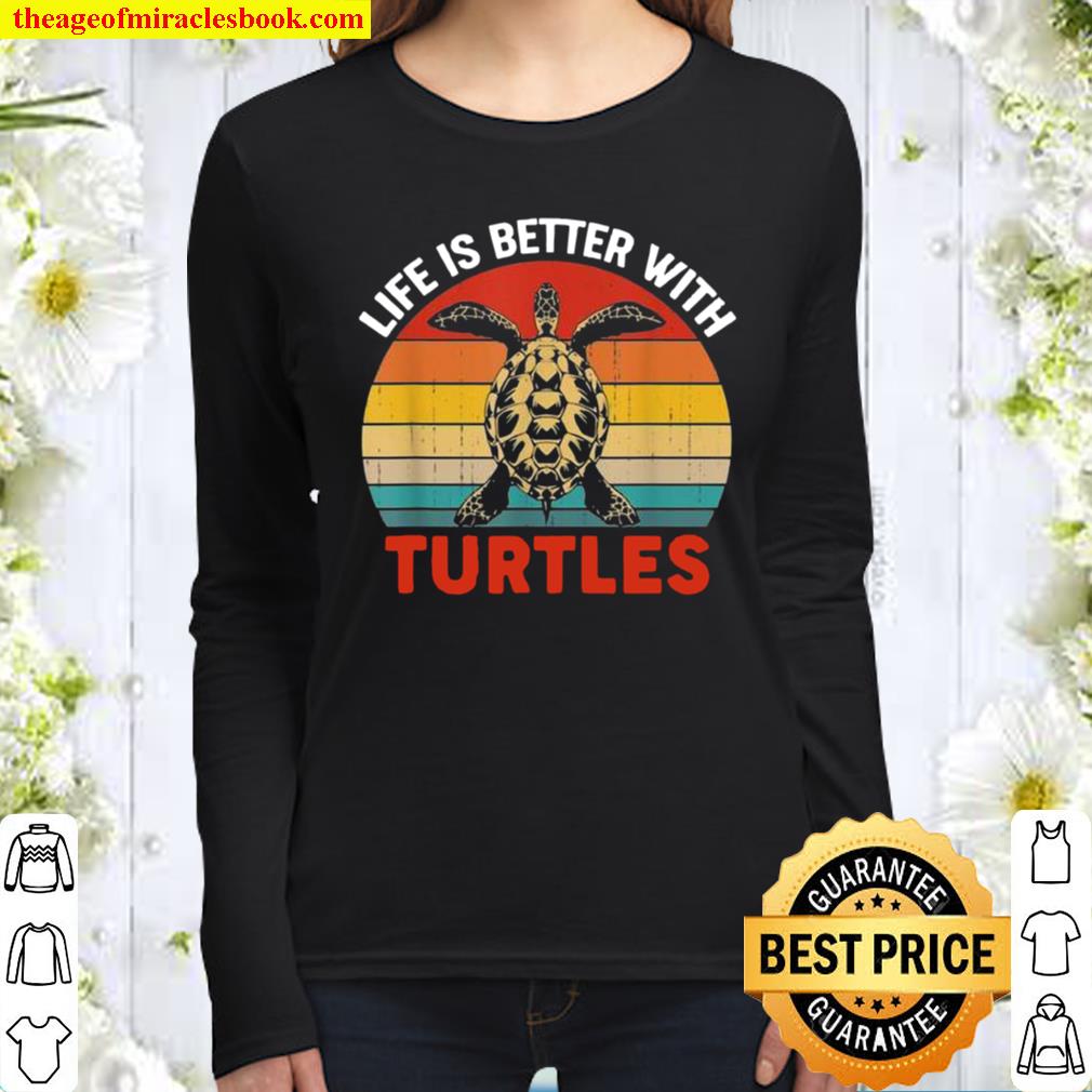 Retro Life is better with turtles Design Women Long Sleeved